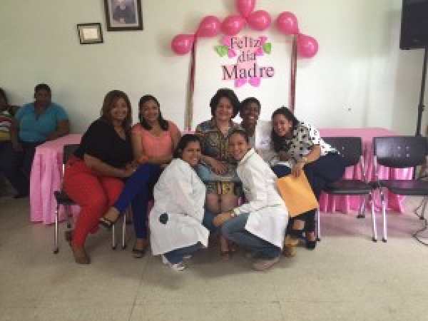 Celebran D&iacute;a de las Madres del HUMNSA