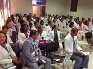 Personal M&eacute;dico reciben capacitaci&oacute;n sobre Cuidados B&aacute;sicos y avanzados de Heridas Quir&uacute;rgicas.