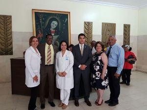 Diputados Visitan Maternidad la Altagracia