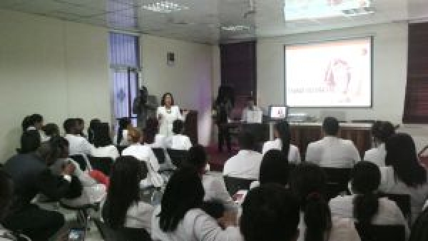 M&eacute;dicos reciben ense&ntilde;anzas sobre la estrategia de Tamiz Neonatal.