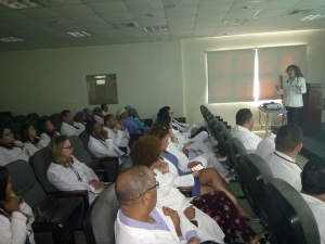 Personal M&eacute;dico y Enfermer&iacute;a participan en socializaci&oacute;n de protocolos de atenci&oacute;n en VIH y Tuberculosis.