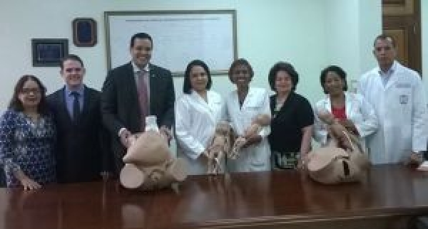 Maternidad Nuestra Se&ntilde;ora la Altagracia recibe donaci&oacute;n Modelos Anat&oacute;micos